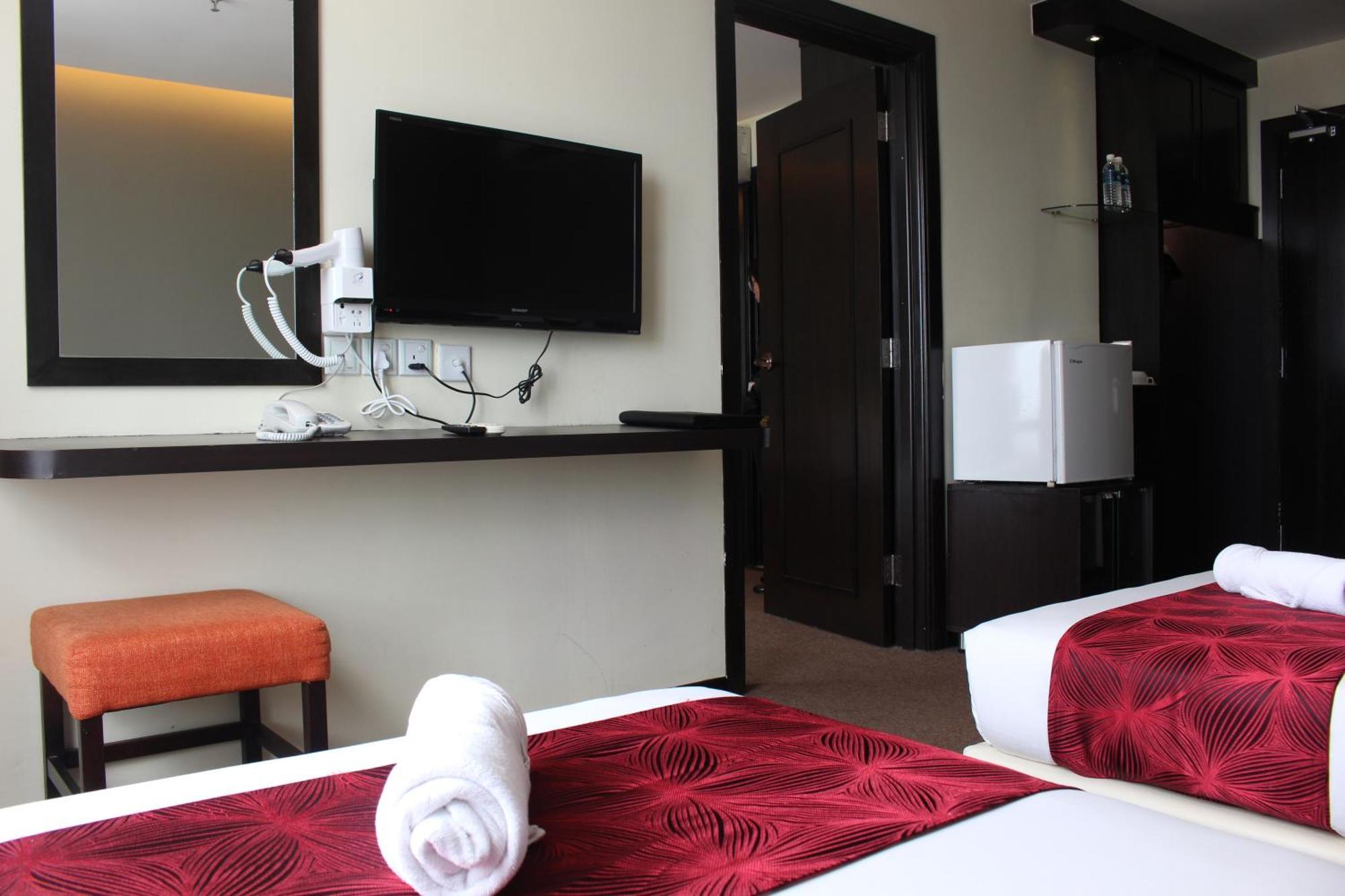 Paradise Spa Hotel Port Dickson Exterior photo